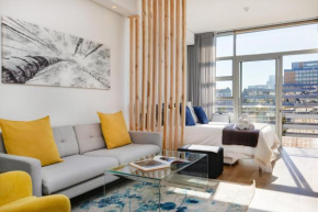 Backup-Powered Trendy NY City Apartment at Table Mountain